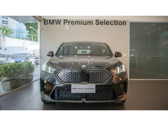 BMW iX2 64,8 KW ELÉTRICO XDRIVE30 M SPORT